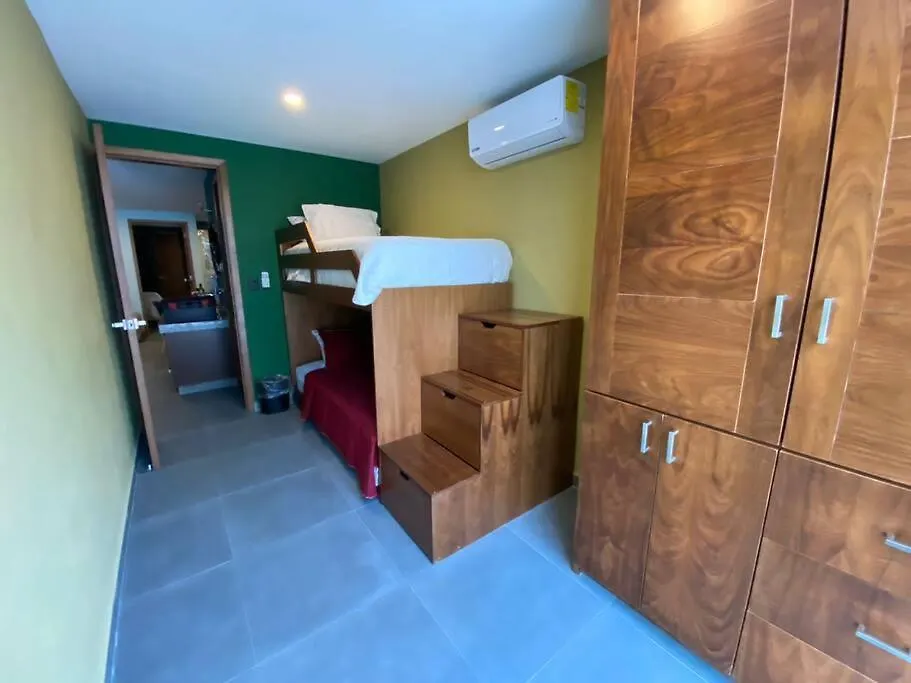 Gorgeous Duplex Mamitas Beach Jacuzzi 3Bd Lock-Out Playa del Carmen Apartment