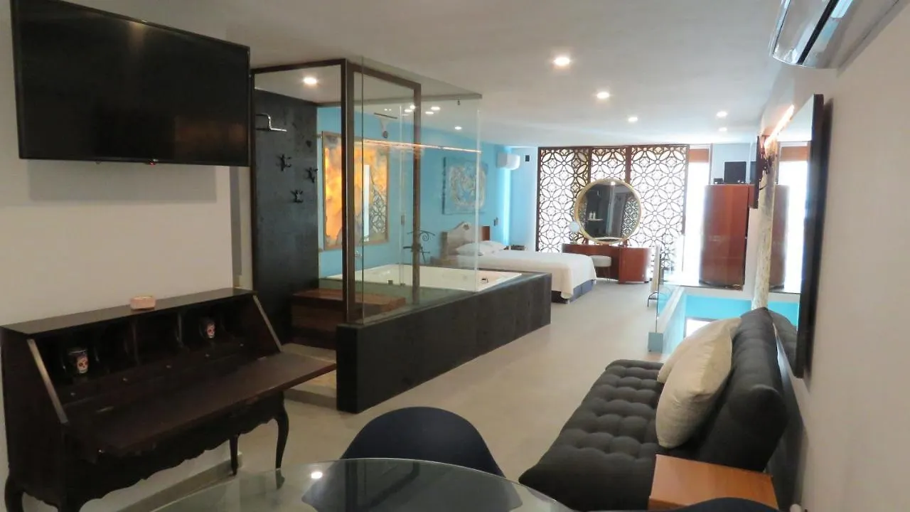 Gorgeous Duplex Mamitas Beach Jacuzzi 3Bd Lock-Out Playa del Carmen Apartment